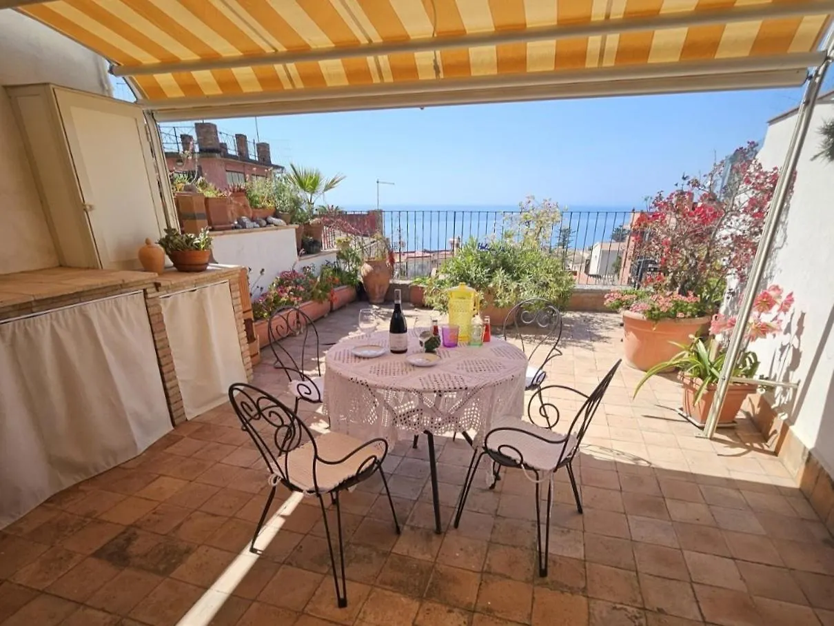Casa Memi by Holiday World تاورمينا