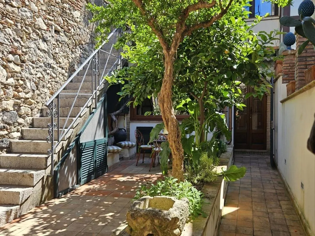 Casa Memi by Holiday World تاورمينا شقة